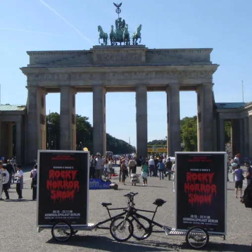 Bild: Posterbikes u. Postertrikes - die präsenzstarken Ambientmedien von Poster4City
