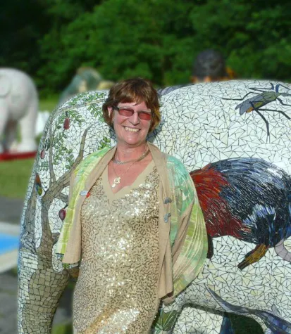 Bild: Elephant Parade® Trier-Luxemburg 2013: Sonderexemplar eines Dickhäuters mit einer Haut aus Glas