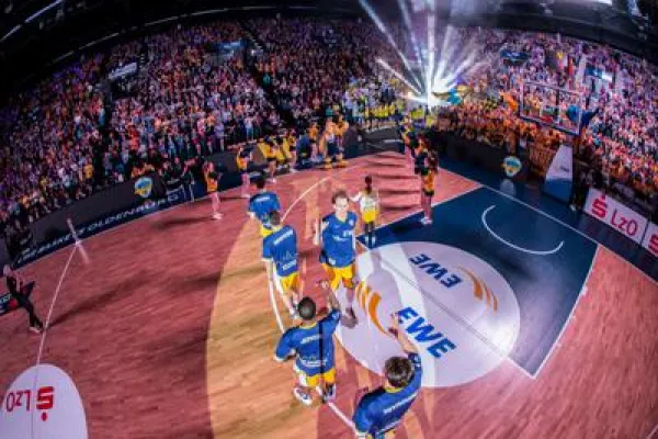 Bild: Die EWE Baskets Oldenburg gegen den Meister – Es gibt noch Restplätze