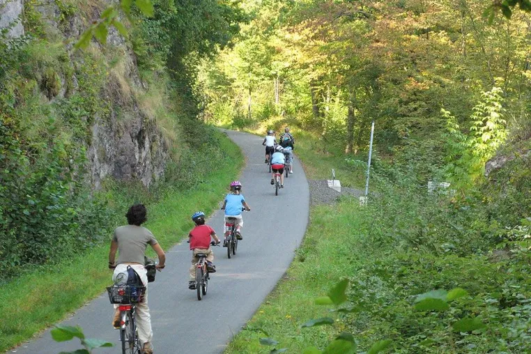 Bild: Neuer Hessischer Radfernweg durch Vogelsberg und Rhön - 245 km von Hanau bis Bad Hersfeld