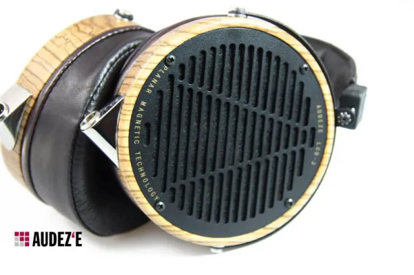 Bild: Zwei Premieren auf dem Analog Forum Krefeld 2011 - MalValve head amp three & Audez'e LCD-3