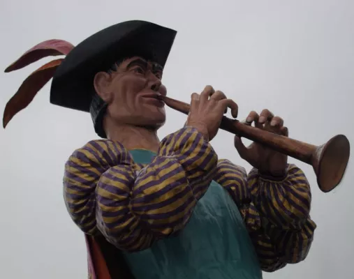 Neue Stadtprominenz für Paderborn Bild: Neue Stadtprominenz für Paderborn