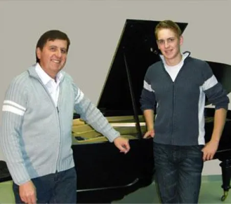 Service rund um das Klavier: Handwerkliche Präzision und Expertise garantieren einen erstklassigen Klang Bild: Service rund um das Klavier: Handwerkliche Präzision und Expertise garantieren einen erstklassigen Klang