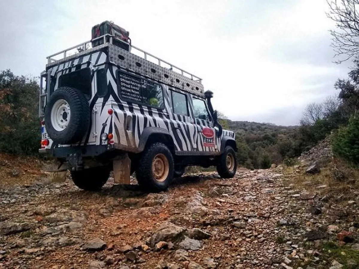 Der Defender ist das Führungsfahrzeug auf dem Weg durchs faszinierende Kroatien