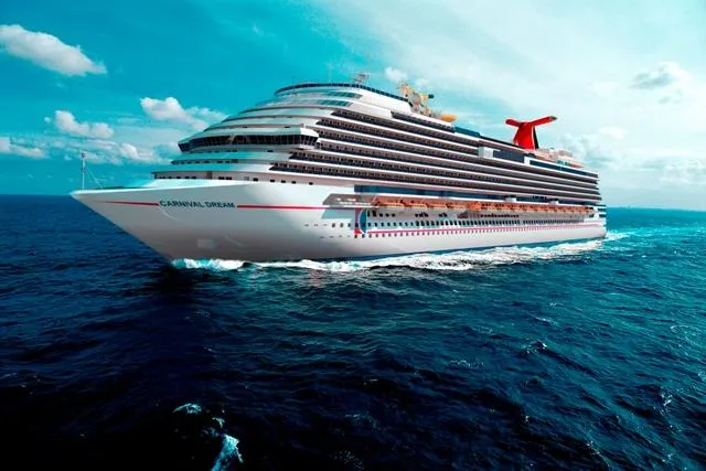 Bild: Die Carnival Dream glänzt als Drehort für die neuesten Filmabenteuer der Chipmunks