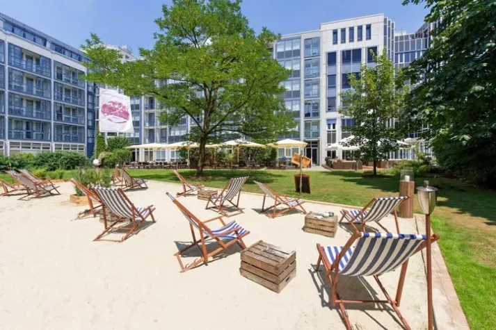 Bild: Grill and Chill am Hotelstrand: 'Do-it-yourself'-Barbecue ab zwei Personen