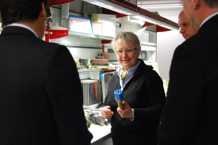 Bild: Bundesforschungsministerin Annette Schavan besucht RAMPF-Gruppe
