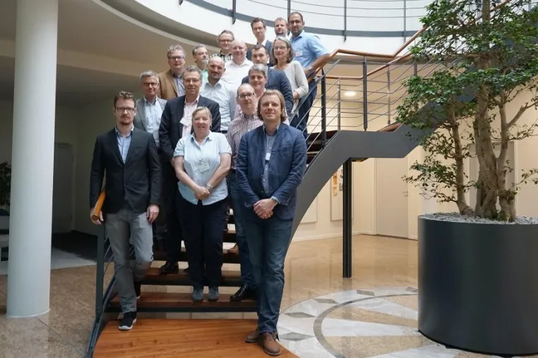 Anbieter und Anwender auf einer Linie Bild: Anbieter und Anwender auf einer Linie