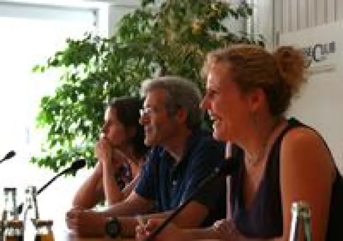 Handicap International fordert Hilfe für die Opfer von Streumunition Bild: Handicap International fordert Hilfe für die Opfer von Streumunition