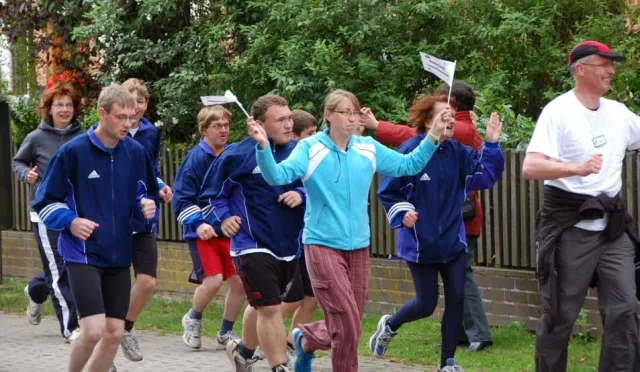 BSN stellt sich vor - Teilnahme am Staffellauf des NLV zum Tag der Niedersachsen in Aurich Bild: BSN stellt sich vor - Teilnahme am Staffellauf des NLV zum Tag der Niedersachsen in Aurich