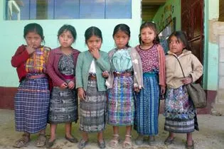 Bild: Kinderhilfsprojekt für Guatemala- Hoergeraete Ziegler in Illertissen hilft aktiv