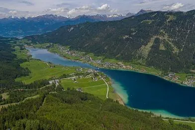 Aktiv „entschleunigen“ am Weissensee: Wandererlebnisse und Kulinarik am reinsten Badesee Österreichs Bild: Aktiv „entschleunigen“ am Weissensee: Wandererlebnisse und Kulinarik am reinsten Badesee Österreichs