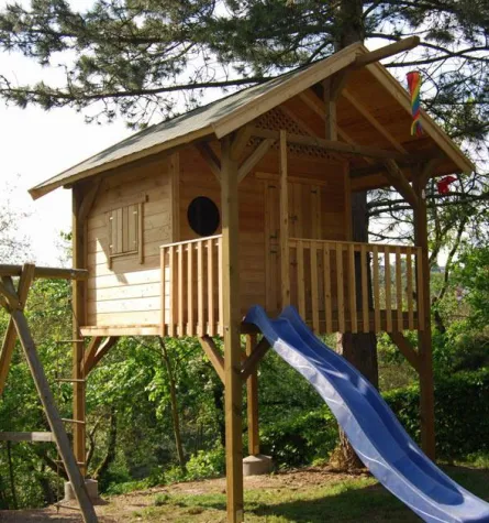 Stelzenhäuser von KASO Bild: Stelzenhäuser von KASO