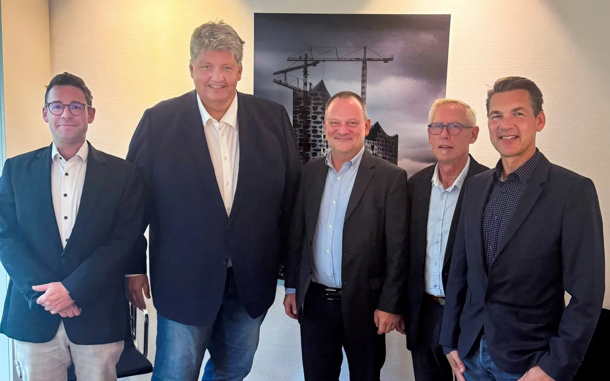 vlnr: T. Gielen (Comp.), D. Hartmann (GF Comp.), T. Krüger (TRN), R. Haack (TRN), T.Ladewig (Comp.)