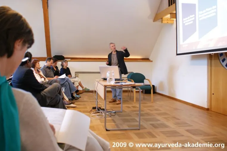 Bild: Masterstudium Ayurveda-Medizin für Ärzte, Apotheker und Heilpraktiker mit Berufspraxis