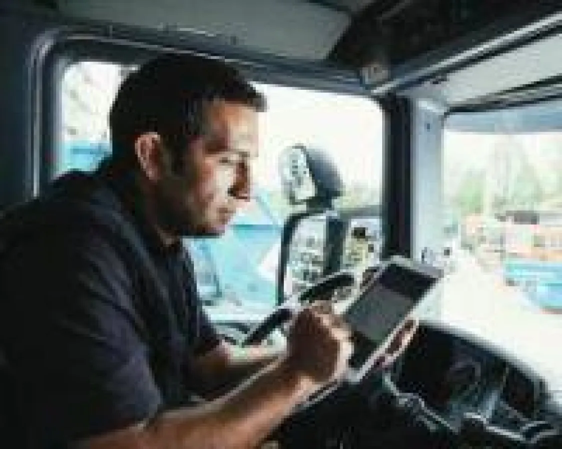 Mit flexiblen Workflows hilft die Logistik-App von AIS Transportunternehmen, Zeit und Geld zu sparen. Bild: AIS Advanced InfoData