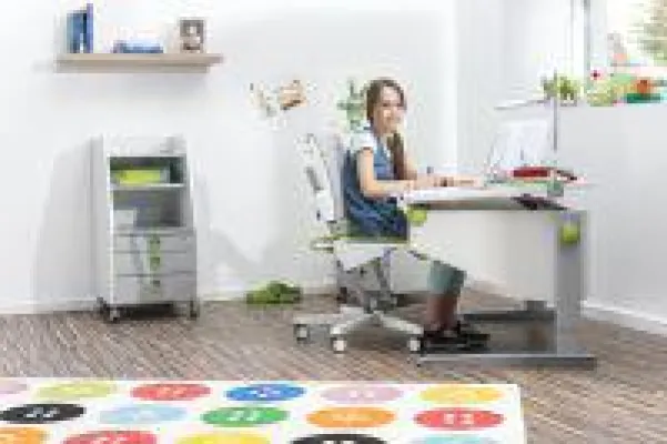 Bild: Gut für Kids: Ergonomische Schreibmöbel - Auf die richtige Einstellung kommt es an