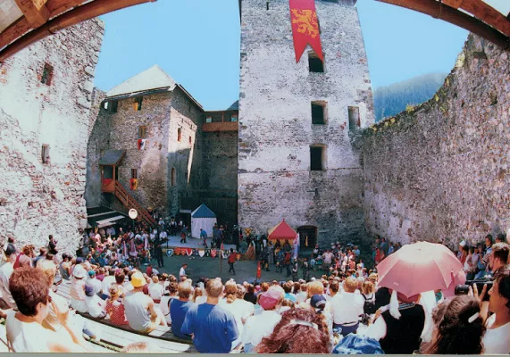 Burgfest Kaprun 2005 - Österreichs großes Mittelalterfest Bild: Burgfest Kaprun 2005 - Österreichs großes Mittelalterfest