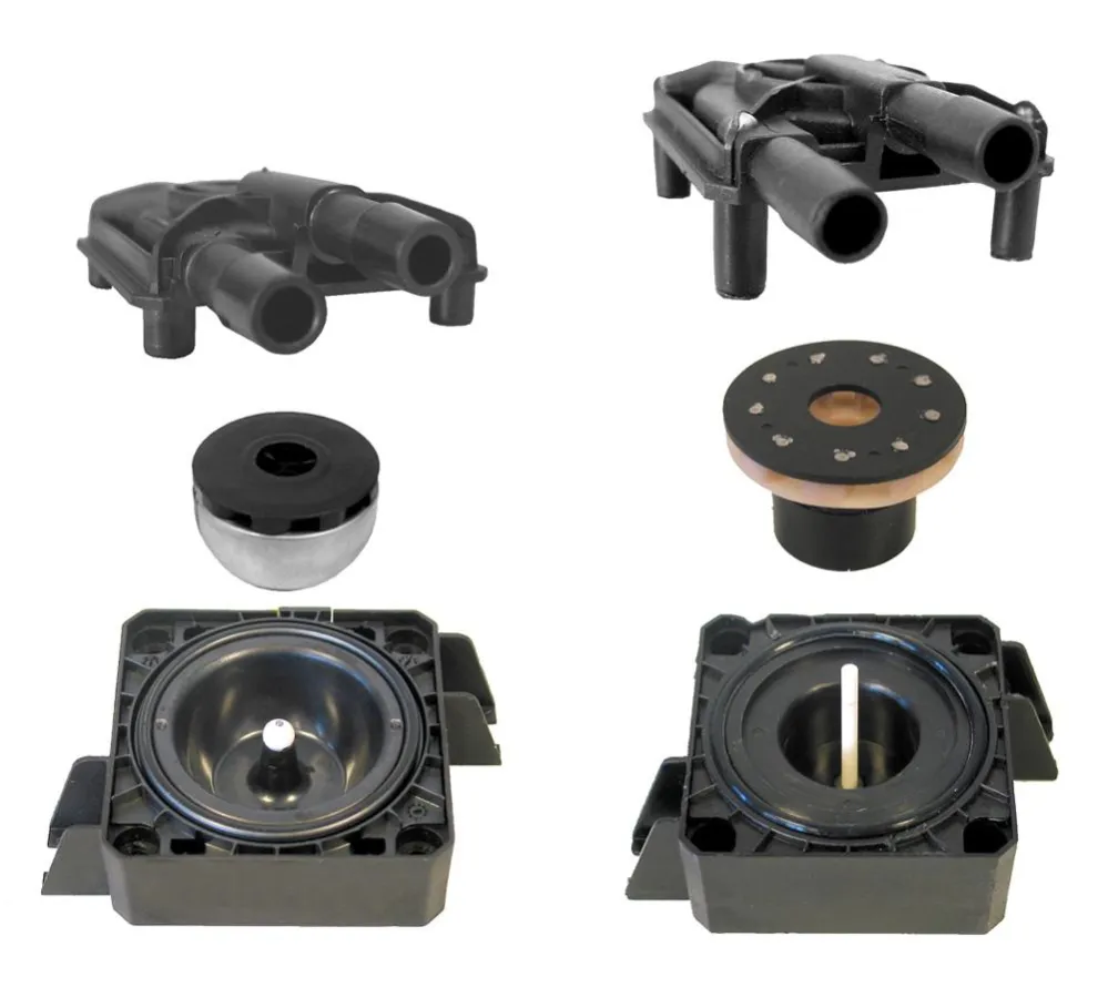 Nur äußerlich ähnlich: Laing Original (links) und chinesisches Imitat (rechts)