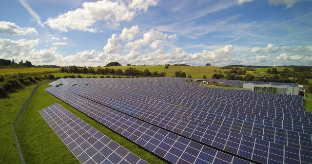 Bild: Neue Anleihe verleiht der Energiewende Schwung