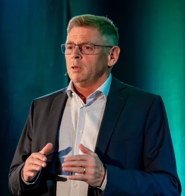 Bild: 14. Internationaler Speaker Slam. Bayerwäldler überzeugt Publikum und Jury!