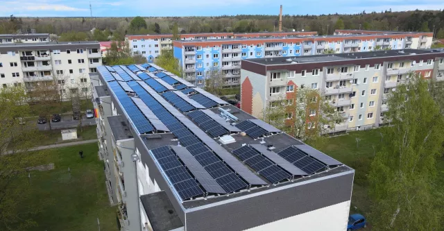 Bild: IVSF GmbH setzt Bau der Solar Mieterstromanlage in Gelbensande zügig fort