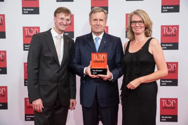 Bild: Klinikon ist ein TOP CONSULTANT - Christian Wulff würdigt das hessische Beratungsunternehmen