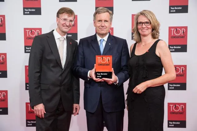 Bild: Klinikon ist ein TOP CONSULTANT - Christian Wulff würdigt das hessische Beratungsunternehmen