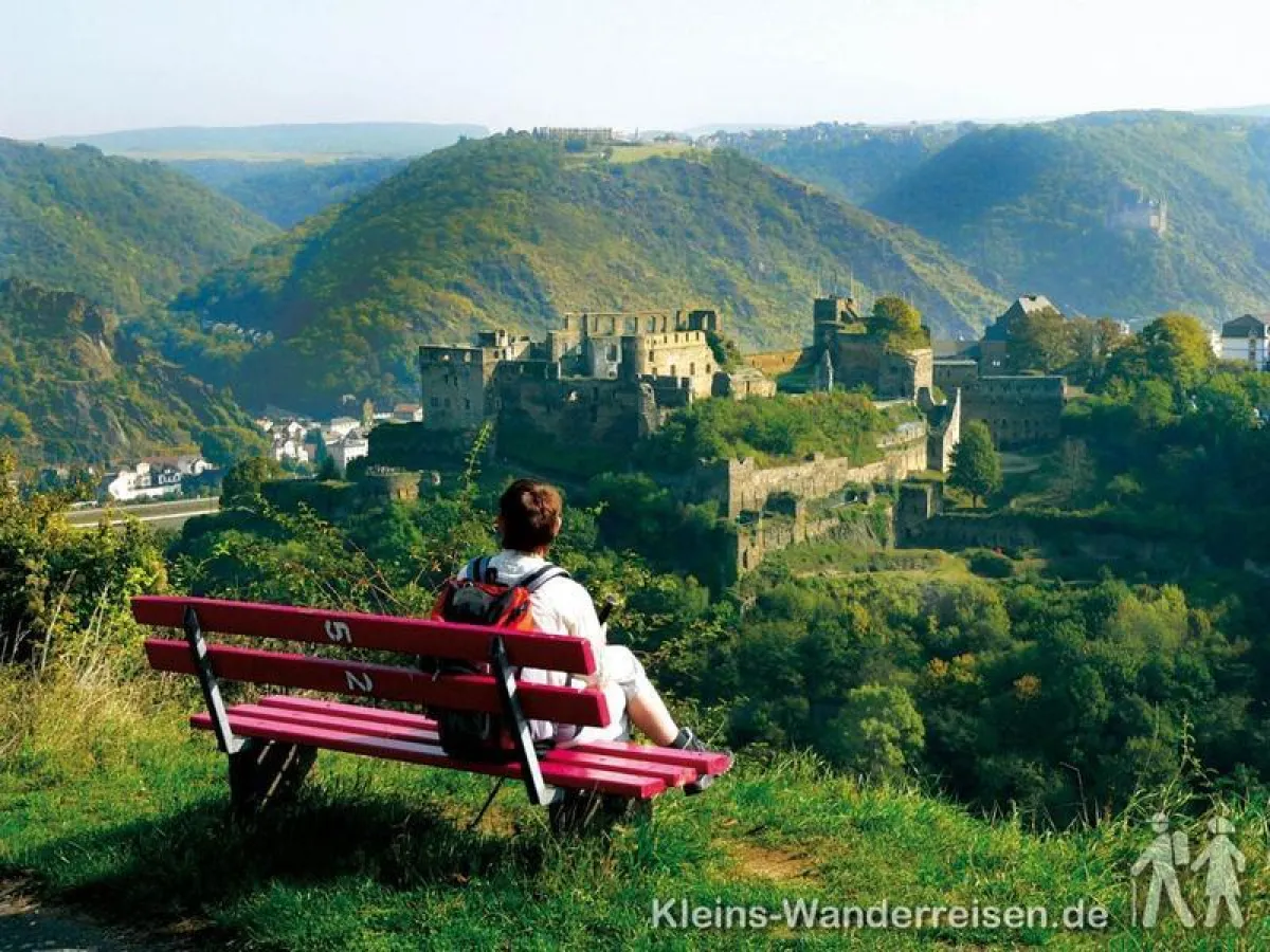 Herrliche Aussichten von den Höhen des Rhein-Burgen-Wanderweg