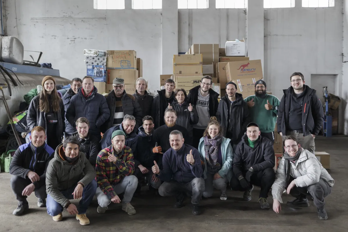 Übergabe der Spenden an lokale Organisation in Przemyśl, Polen (© © Julius Schien)