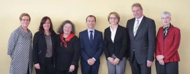 Bild: Französische Botschafterin besuchte Uni Kiel