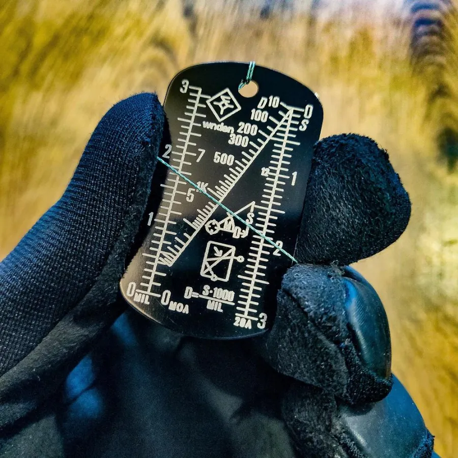 Der WNDSN Dog Tag-Entfernungsrechner im Einsatz
