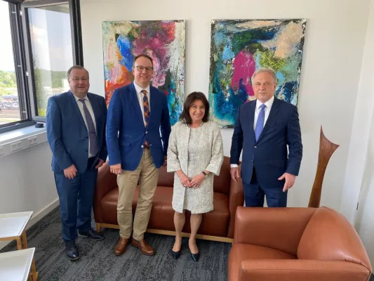 Bild: SÜDVERS kauft bAV-Spezialisten PBG und baut eigenes Leistungsportfolio national und international aus