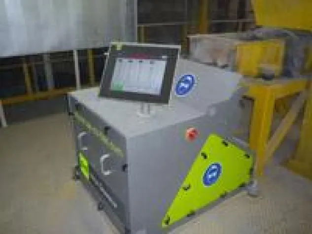 Bild: Alte Eisen und neue Besen