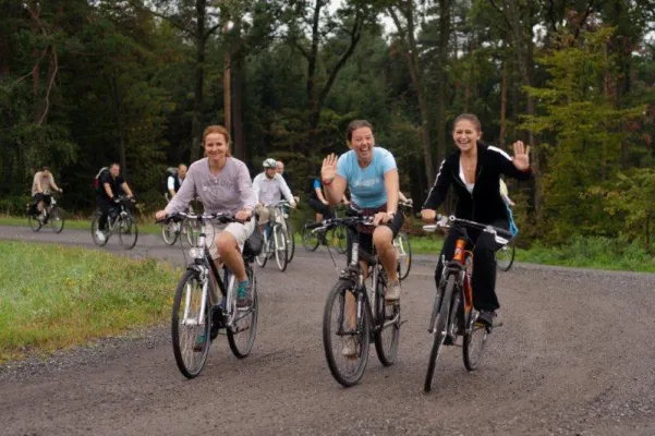Bild: Ausgebucht! Knapp 120 Bikerinnen und Biker eroberten das E-Bike Paradies Südburgenland