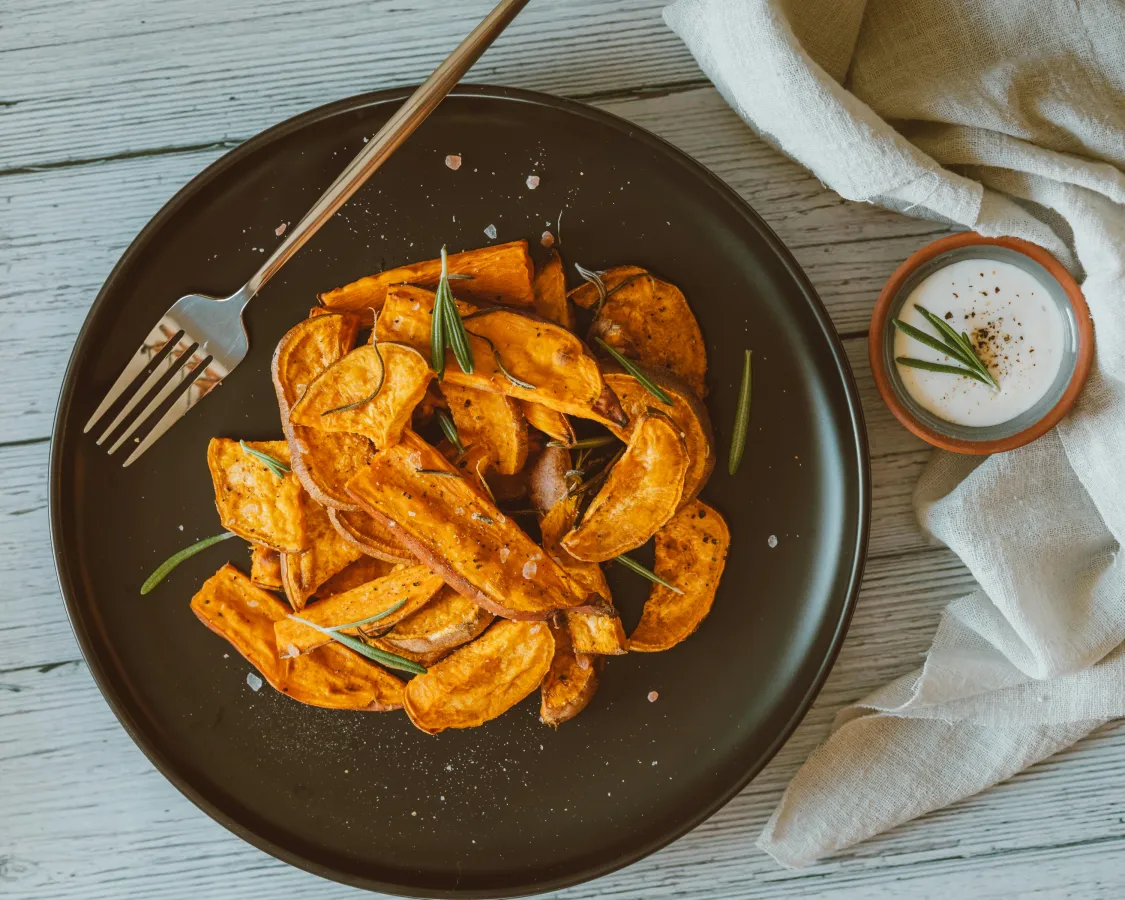 Auch Süßkartoffeln werden mit diesen Tipps lecker knusprig (© Friteusen-profi)