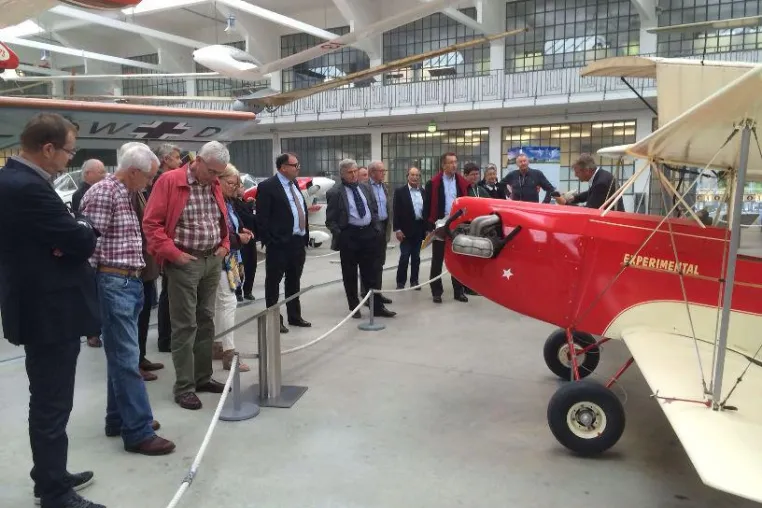 Bild: Über 100 Jahre Luftfahrtgeschichte