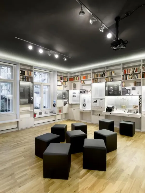 Überblick der Ausstellung  - Bild von David Maštálka, A1 Architects