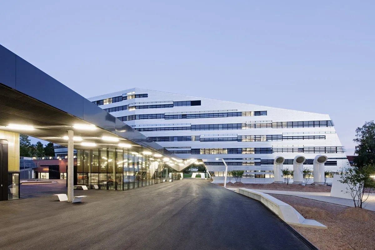 JKU Linz kooperiert mit Partner Bank