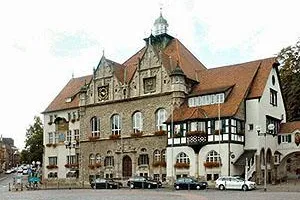 Bergisch Gladbach - CDU will 230.000 € neue Schulden für die Verschönerung des Rathausplatzes Bild: Bergisch Gladbach - CDU will 230.000 € neue Schulden für die Verschönerung des Rathausplatzes