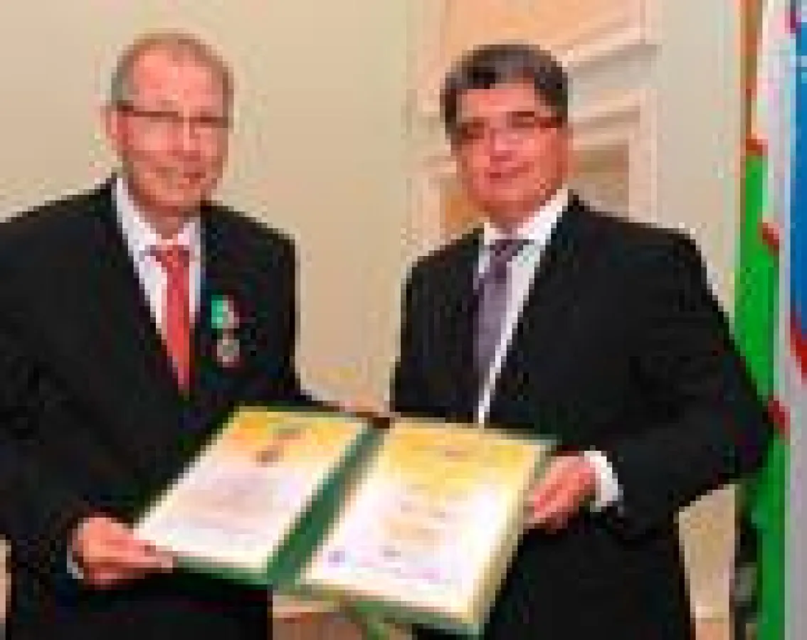 Udo Voelker und Botschafter Dilshod Akhatov
