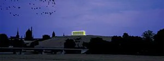 "Akropolis von Dresden" - zeitgenössischer Tempelbau im Rahmen der OSTRALE'09 Bild: "Akropolis von Dresden" - zeitgenössischer Tempelbau im Rahmen der OSTRALE'09