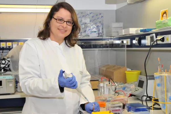 Bochumer Wissenschaftlerin erforscht Bedeutung der Mikrogliazellen für das Glaukom Bild: Bochumer Wissenschaftlerin erforscht Bedeutung der Mikrogliazellen für das Glaukom