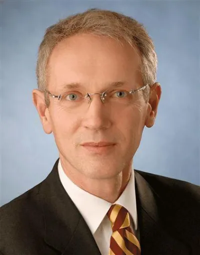 Bild: Bernhard Bartella neuer Finanz-Vorstand bei der InterCard AG