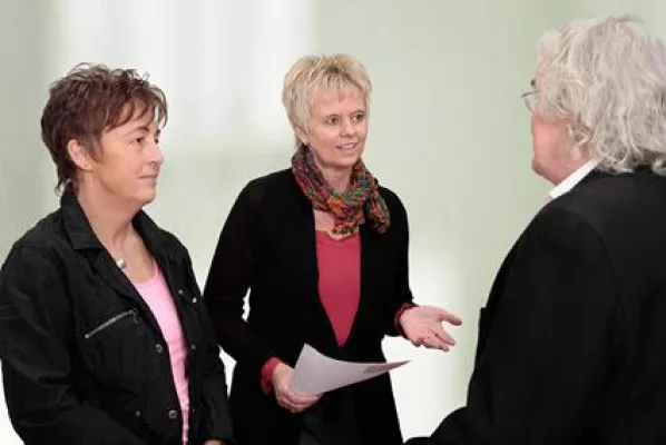 Bild: Für Frauen: Professionelle Unterstützung bei Preisverhandlung und Reklamation