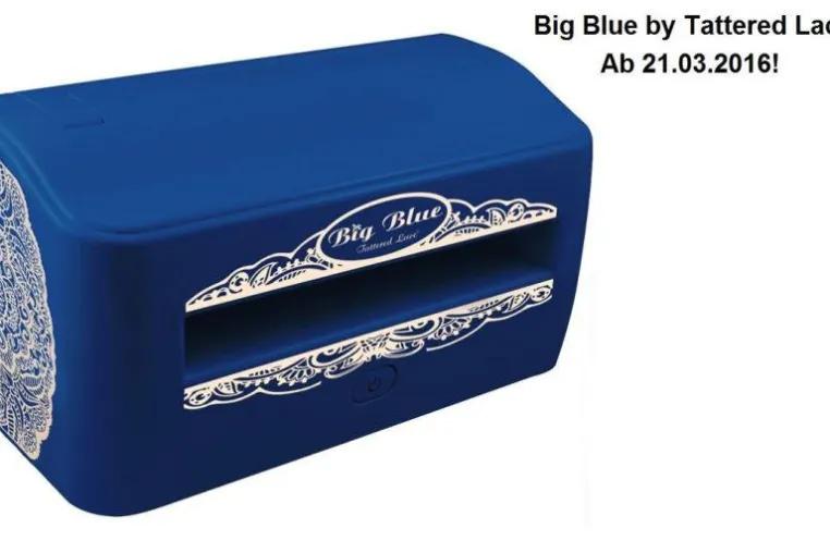 Bild: Tattered Lace Big Blue - stanzen und prägen per Knopfdruck - Deutschland-Premiere bei Monis-Bastelstube