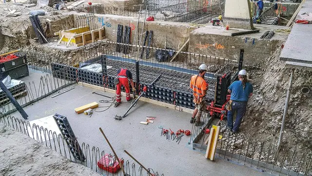 Bild: Schalungstechnik ohne Kraneinsatz