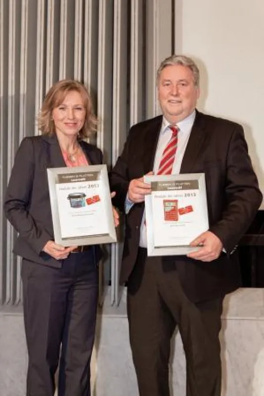 Sabine Knoll, Leitung Marketing-Kommunikation & Services, und PCI-Geschäftsführer Manfred Grundmann
