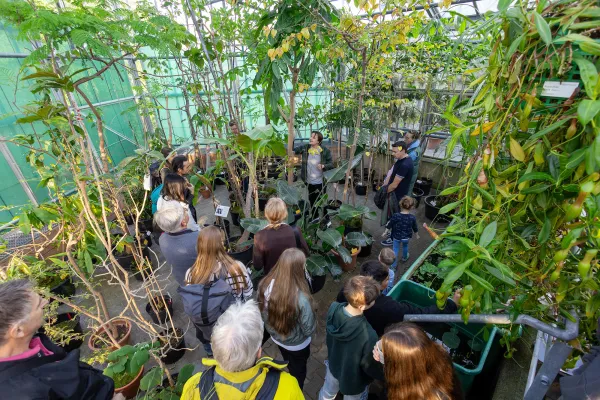 Bild: „Wilde Vielfalt im Garten“ Jahresprogramm des Botanischen Gartens der Uni Ulm