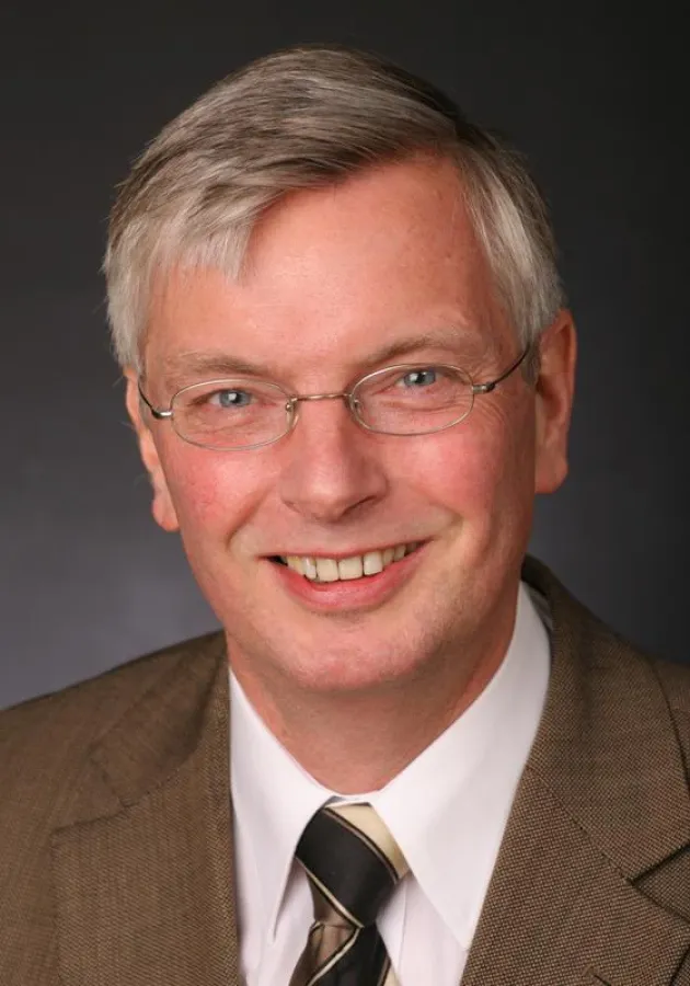 Prof. Dr. Eckart Altenmüller, Direktor des Instituts für Musikphysiologie und Musikermedizin  (HMTMH)